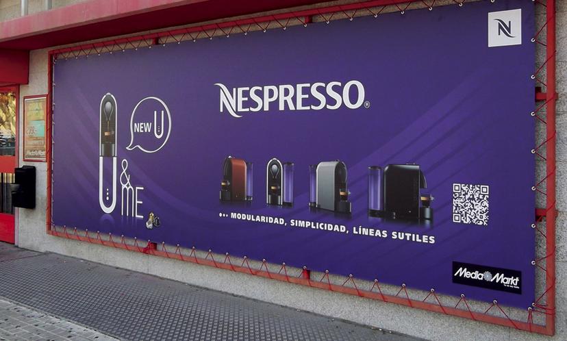 Lona blanca con terminados